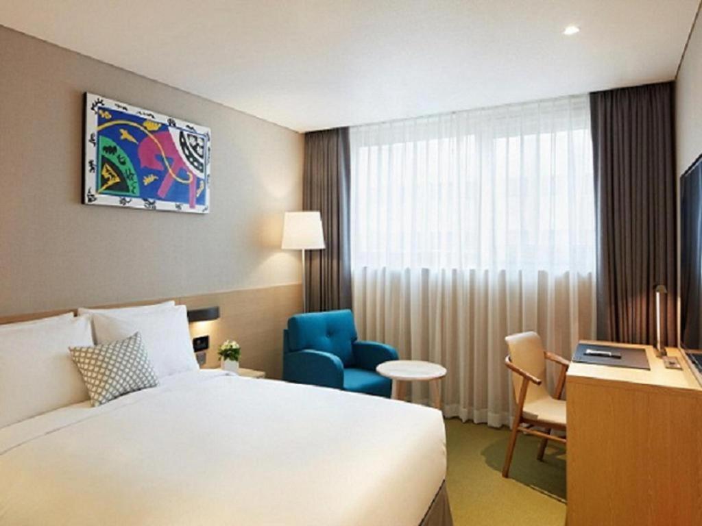 Howard Johnson By Wyndham Incheon Airport Exterior photo