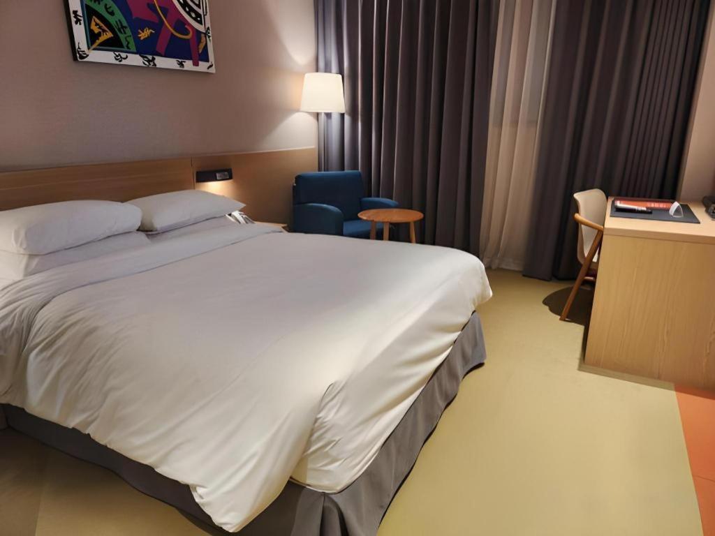 Howard Johnson By Wyndham Incheon Airport Exterior photo