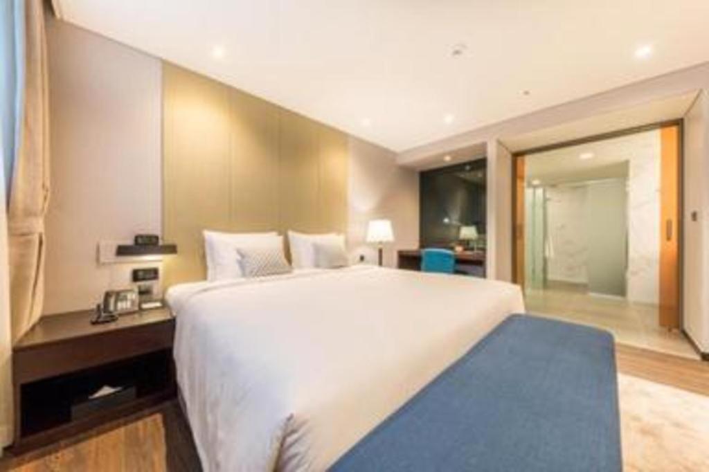 Howard Johnson By Wyndham Incheon Airport Exterior photo